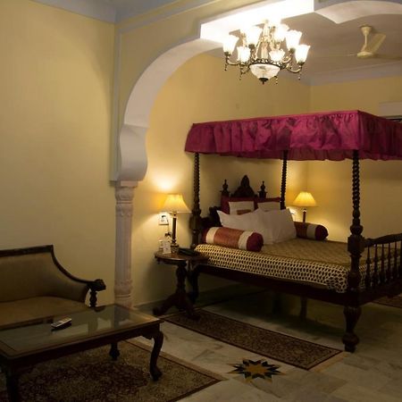 V Resorts Rajmahal Orchha Exterior foto