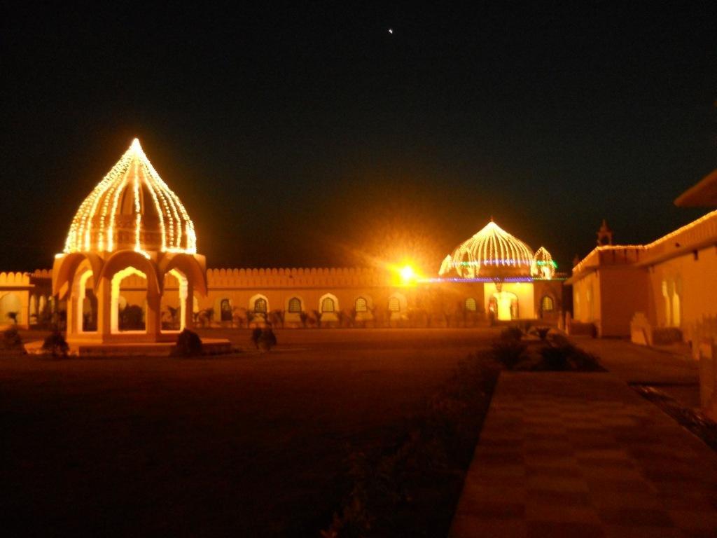 V Resorts Rajmahal Orchha Exterior foto