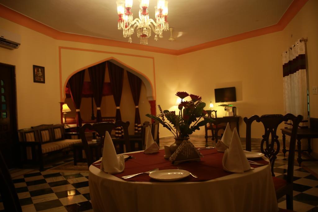 V Resorts Rajmahal Orchha Exterior foto