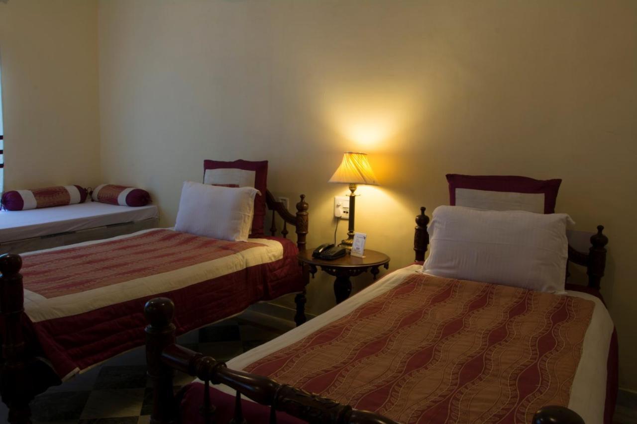 V Resorts Rajmahal Orchha Exterior foto