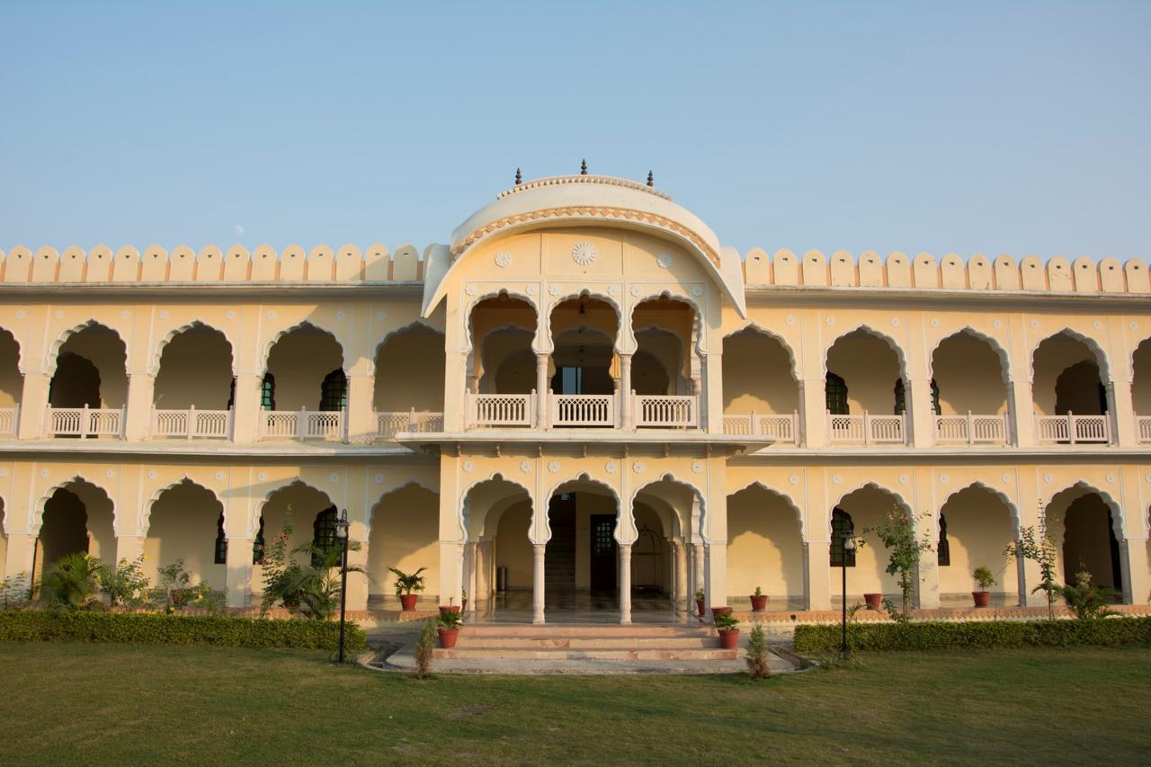 V Resorts Rajmahal Orchha Exterior foto