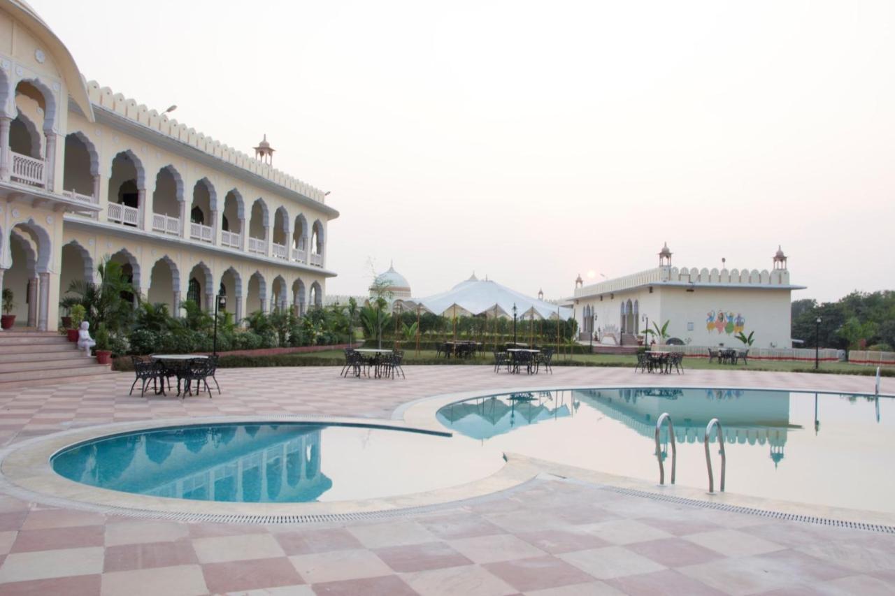 V Resorts Rajmahal Orchha Exterior foto