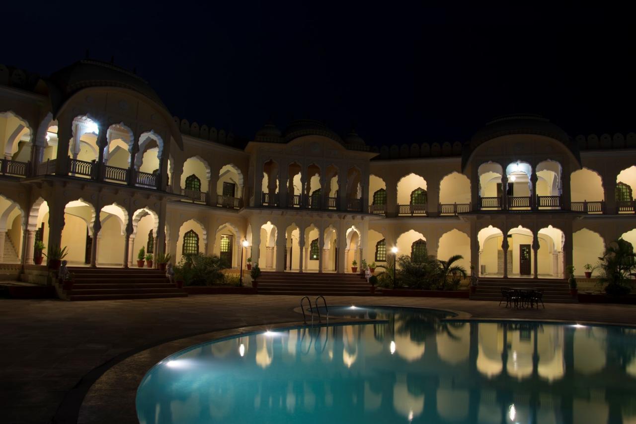 V Resorts Rajmahal Orchha Exterior foto