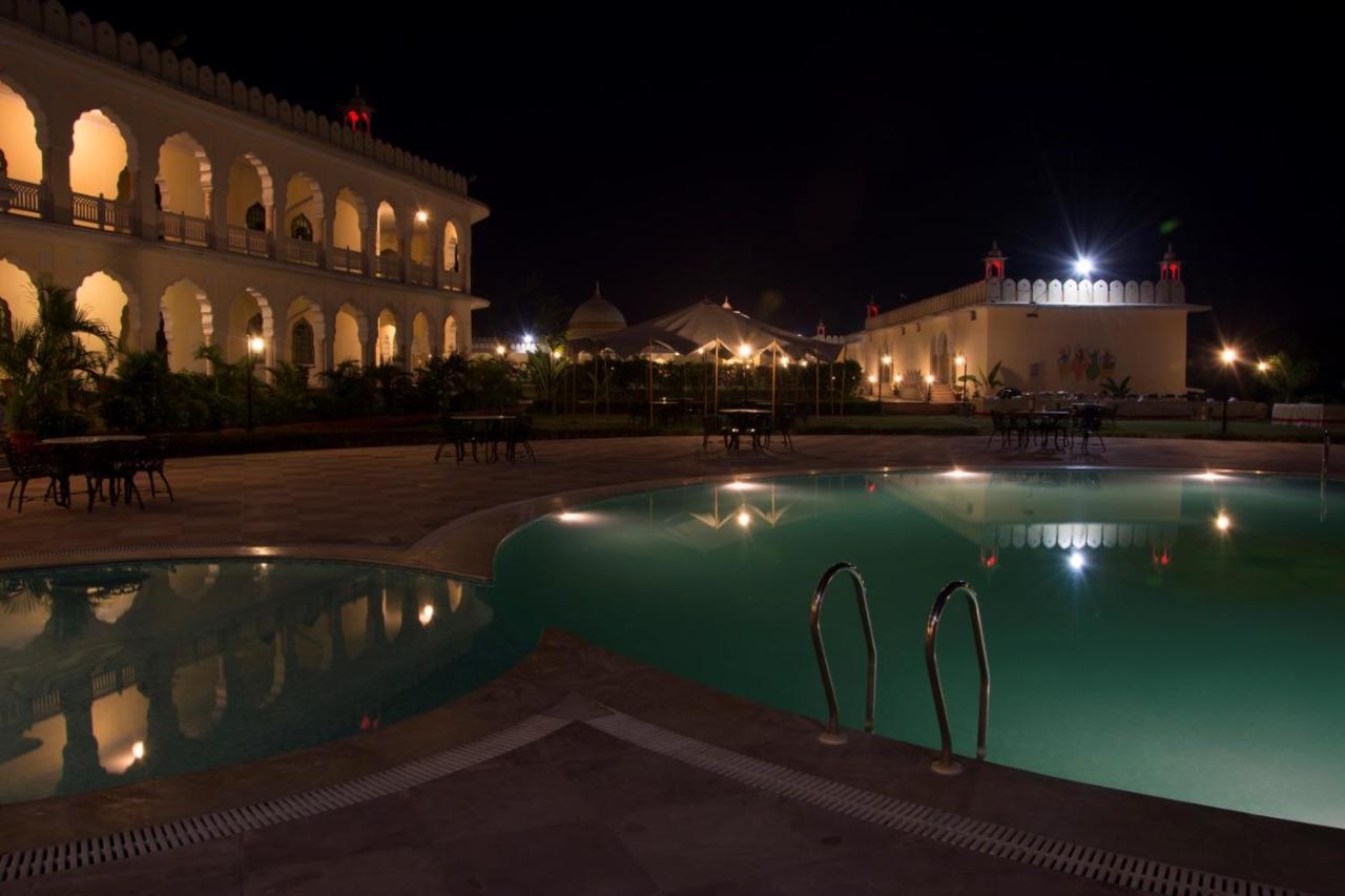 V Resorts Rajmahal Orchha Exterior foto